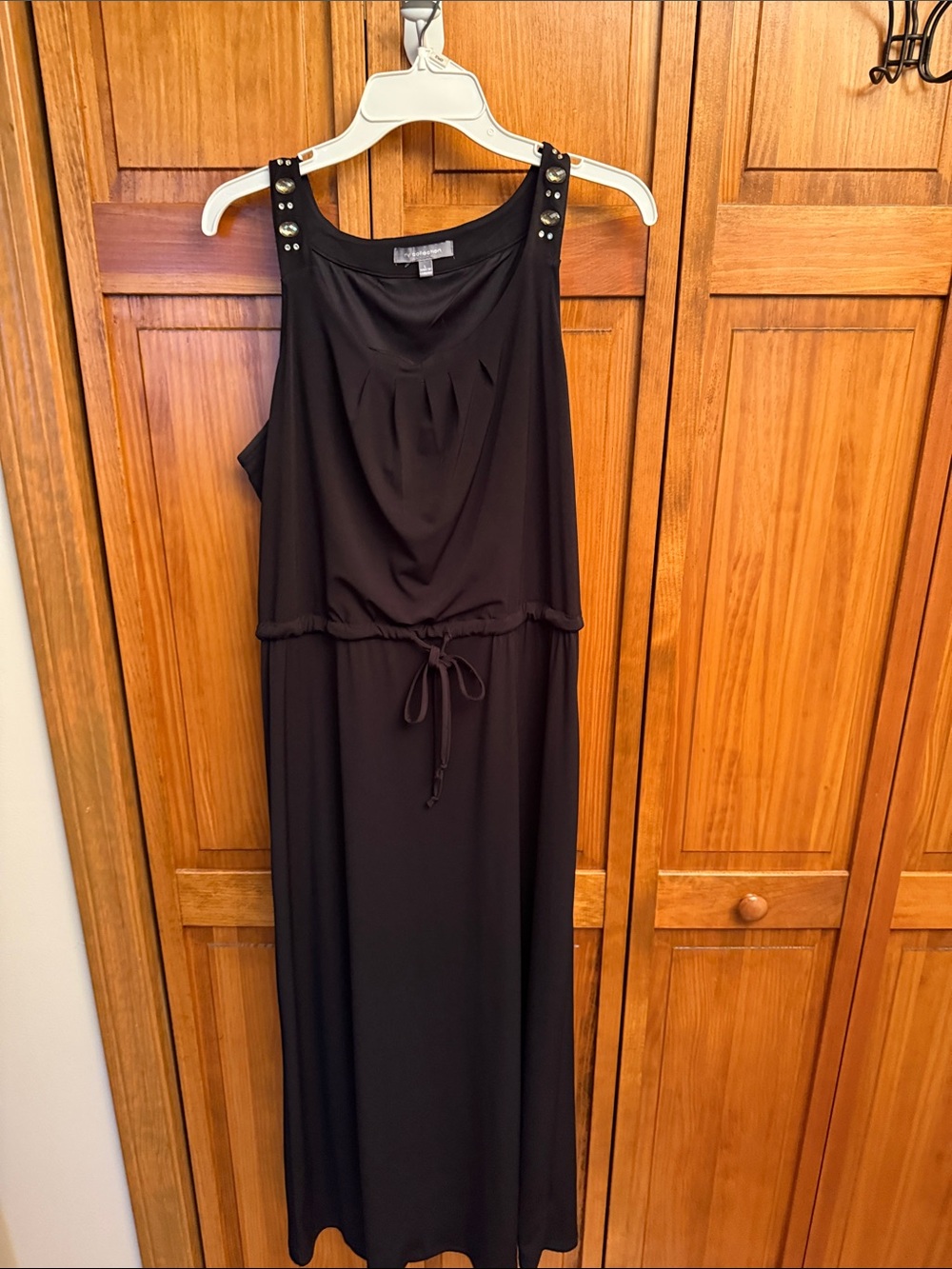 Beautiful NWOT size large NY Collection Black Maxi Dress with Studded Straps